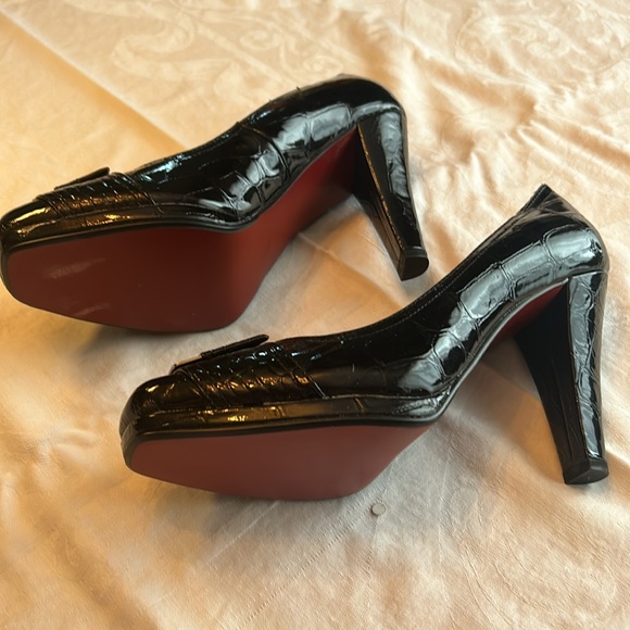 Black Patent Heels - Picture 5 of 7